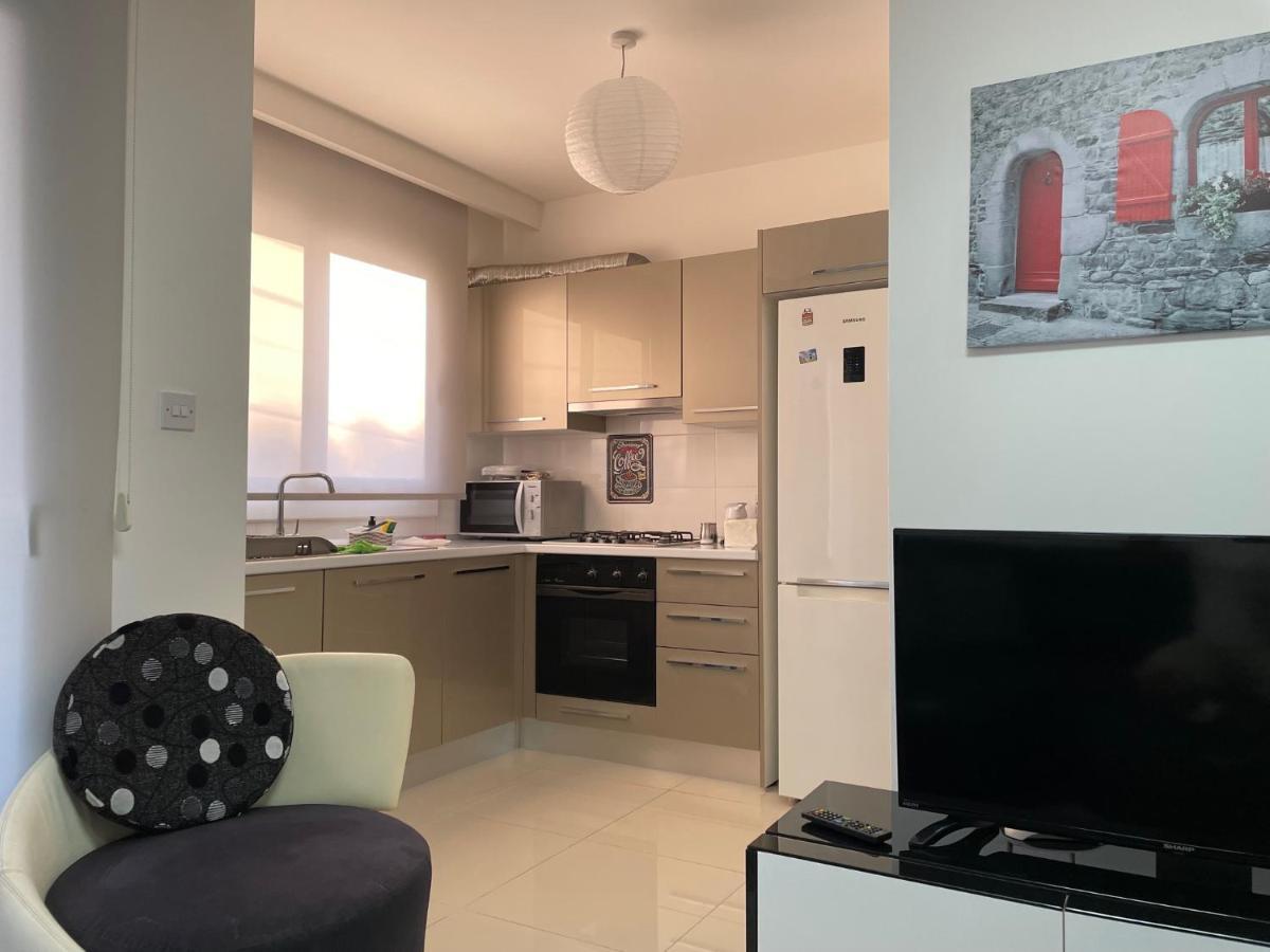 Апартаменты Girne Merkez Cozy 2+1 Daire Wifi +Netflix Экстерьер фото